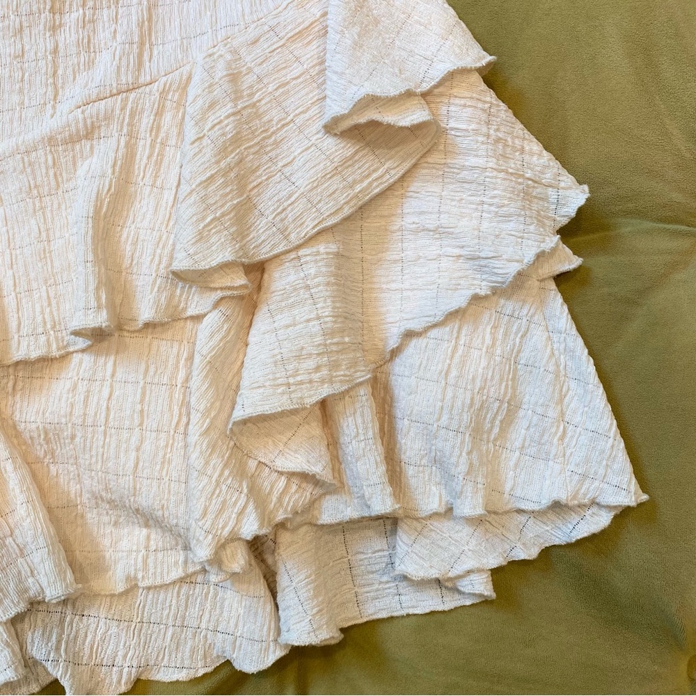 Cream White Ruffled Mini Skirt - Picture 2 of 6